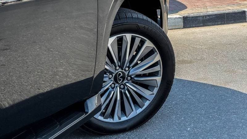 2026 Infiniti QX80 thumbnail 4