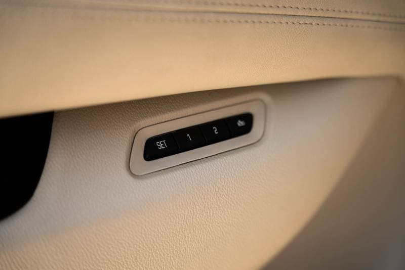 2016 Cadillac Escalade PLATINUM thumbnail 7