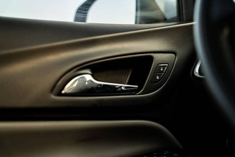 2019 Chevrolet Equinox LS thumbnail 7