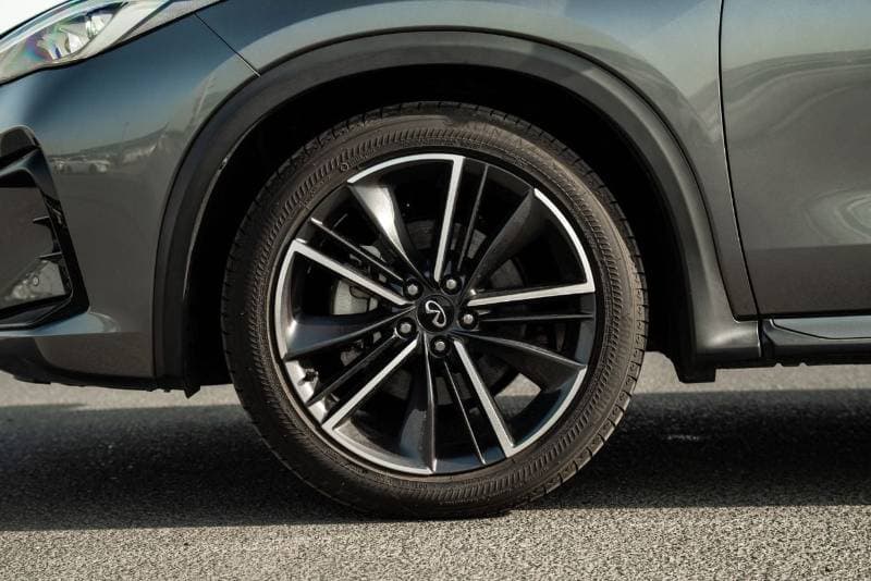 2023 Infiniti QX55 ESSENTIAL thumbnail 3