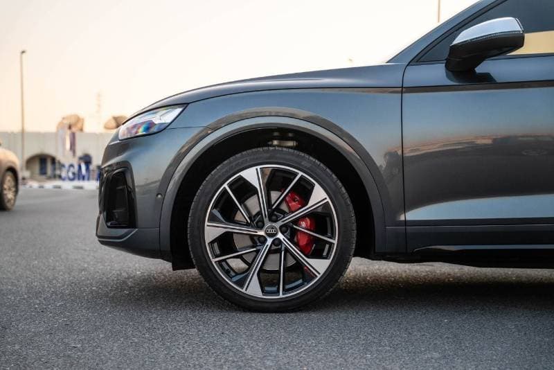 2024 Audi SQ5 TFSI SPORTBACK thumbnail 2