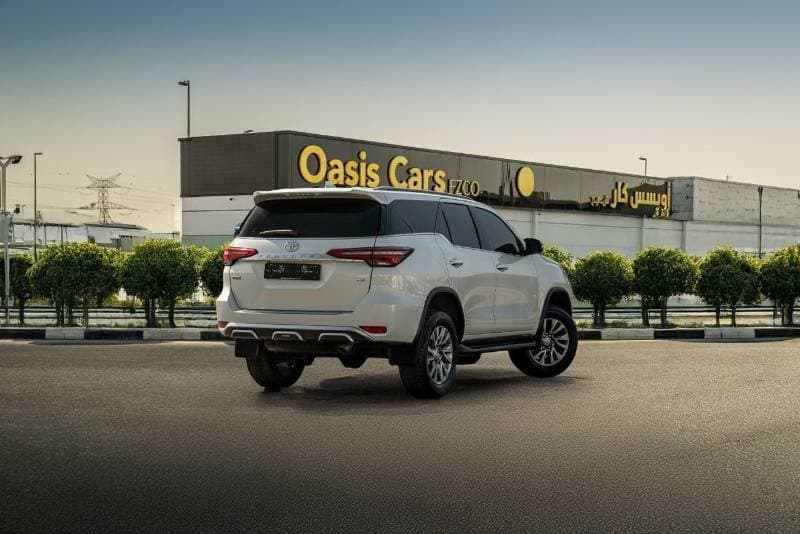2024 Toyota Fortuner VXR thumbnail 5