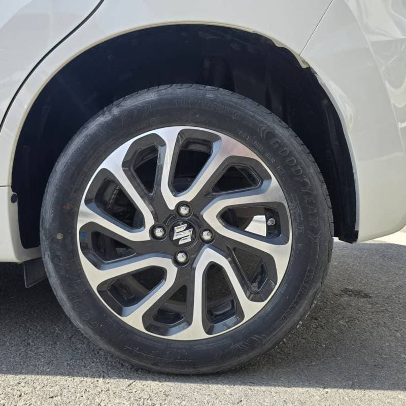2023 Suzuki Baleno GLX thumbnail 5