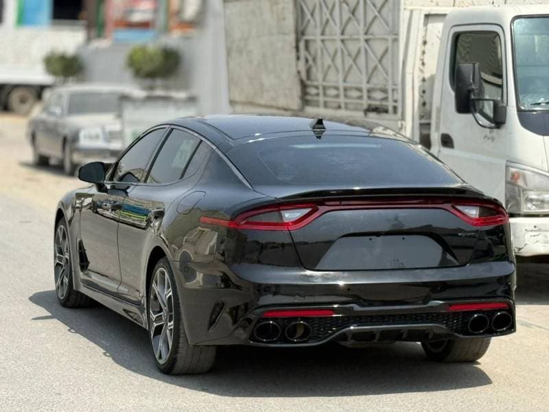 2018 Kia Stinger GT thumbnail 2