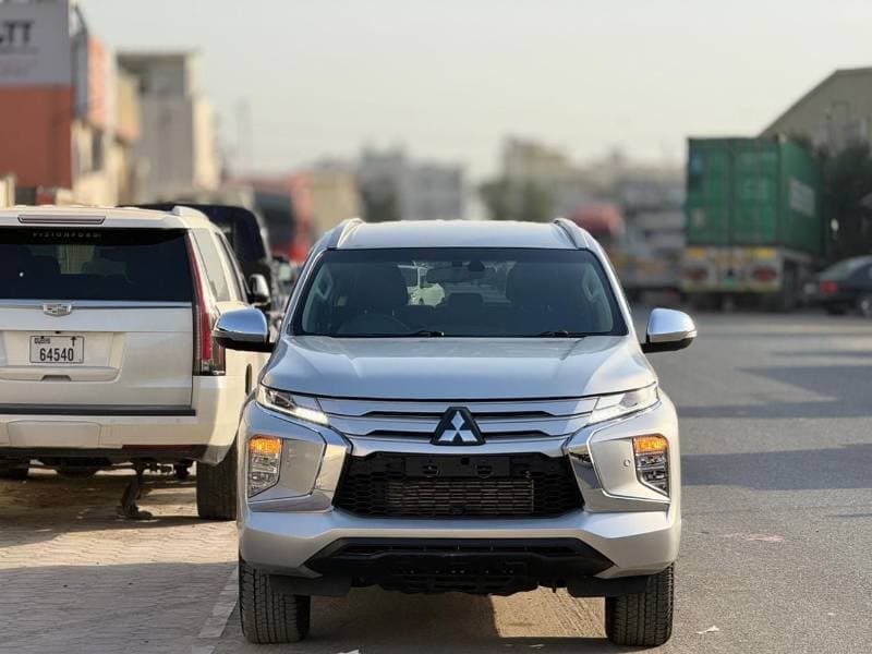 2022 Mitsubishi Pajero Sport thumbnail 7