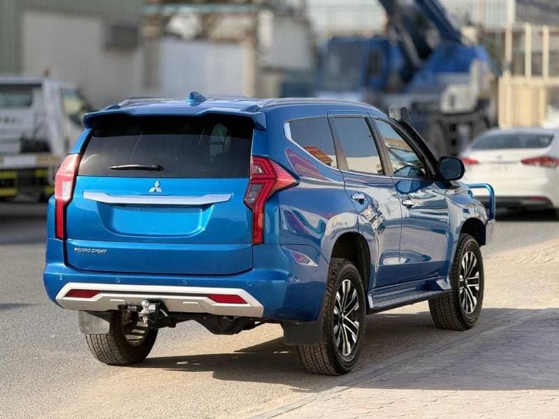 2024 Mitsubishi Pajero Sport SPORT DIESEL thumbnail 5