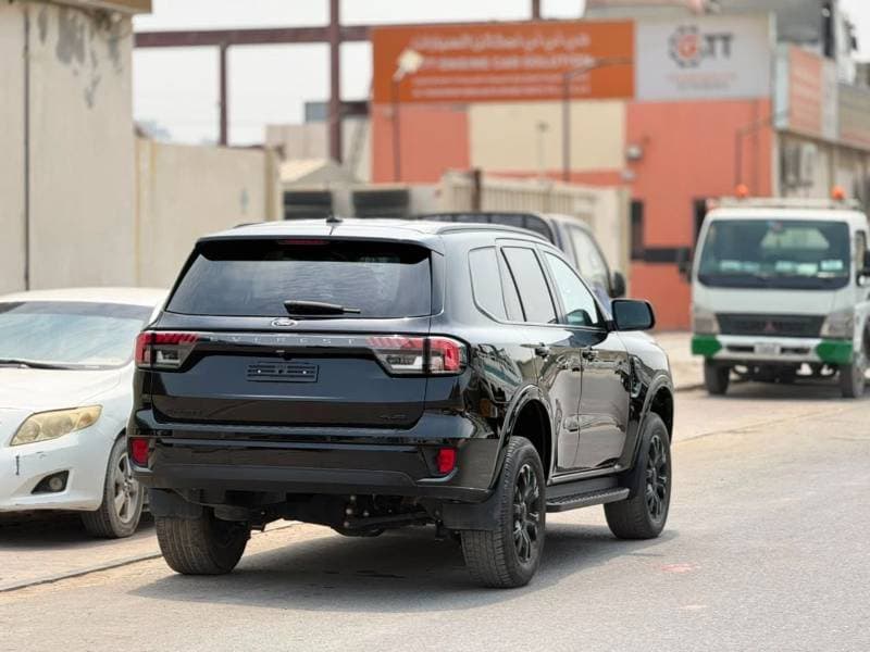 2024 Ford Everest thumbnail 3