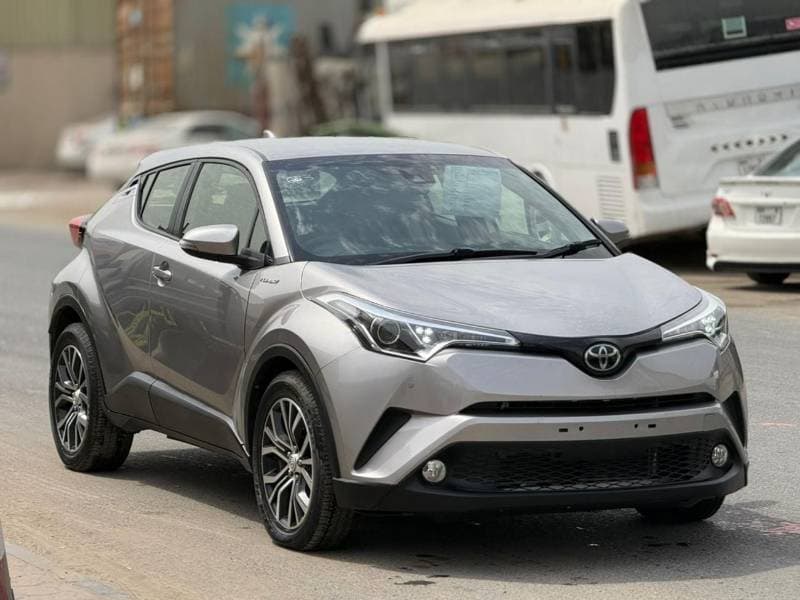 2019 Toyota C HR thumbnail 4