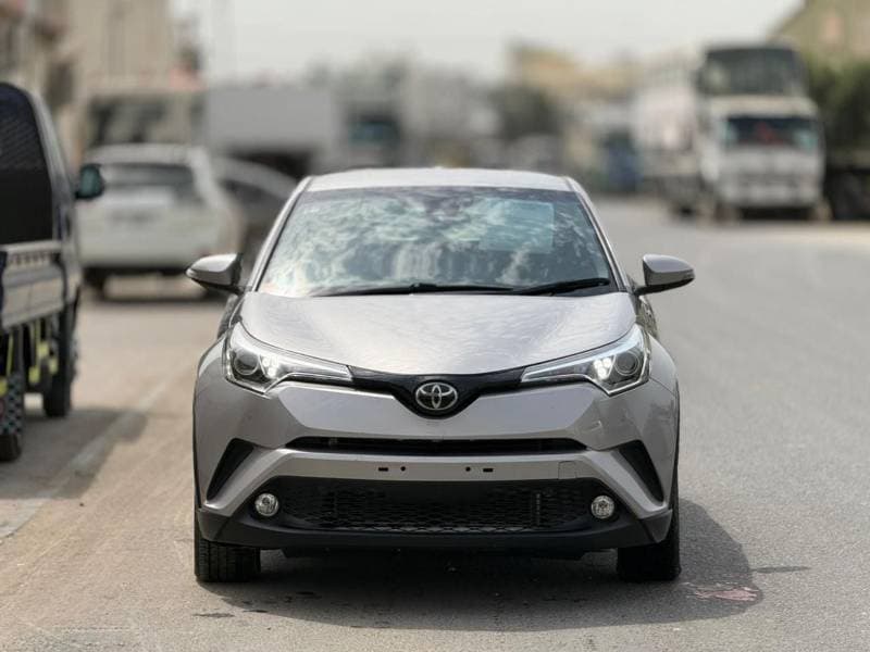 2019 Toyota C HR thumbnail 2