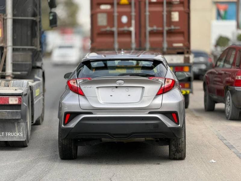 2019 Toyota C HR thumbnail 5