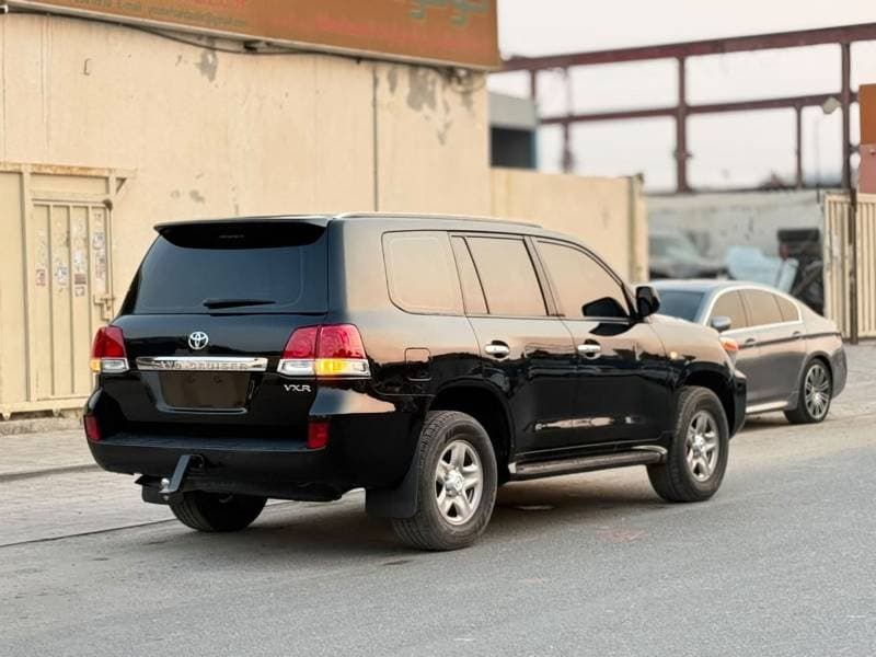2008 Toyota Land Cruiser VXR thumbnail 3