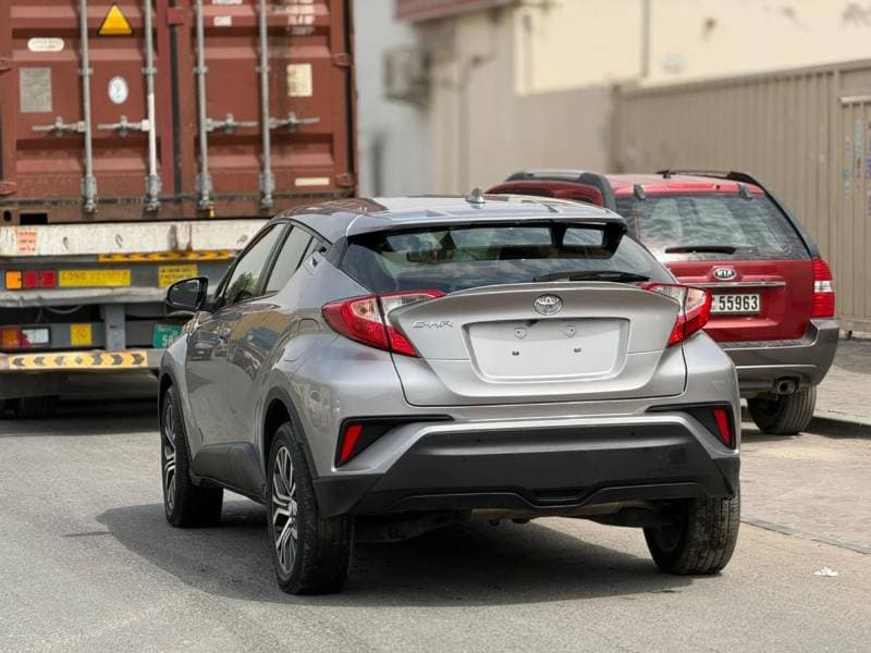 2019 Toyota C HR thumbnail 7