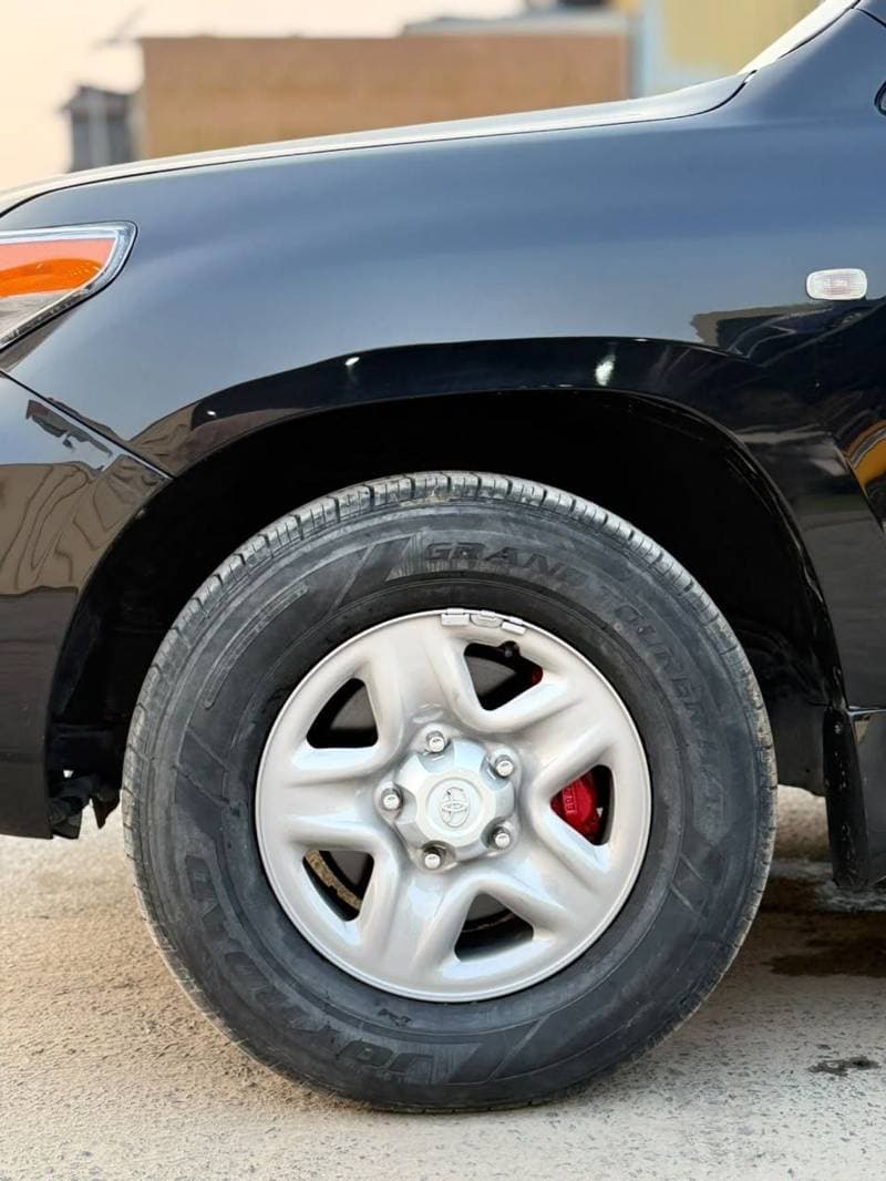 2008 Toyota Land Cruiser VXR thumbnail 8