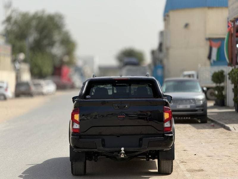 2022 Nissan Navara thumbnail 4