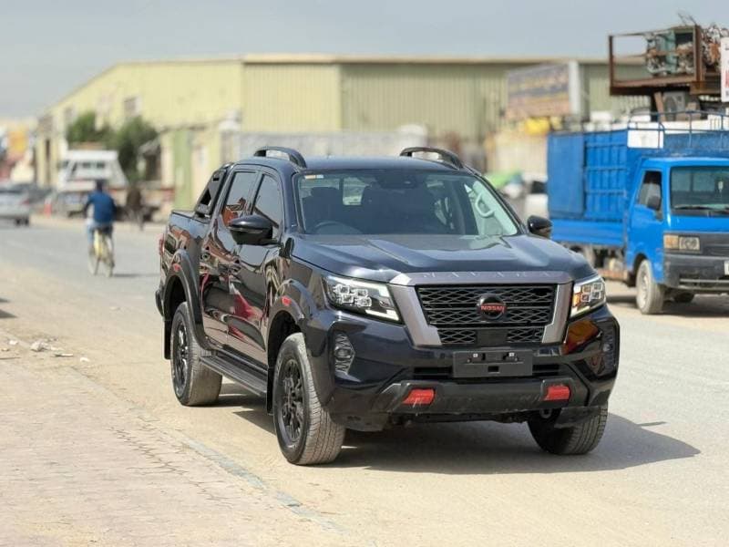 2022 Nissan Navara thumbnail 8