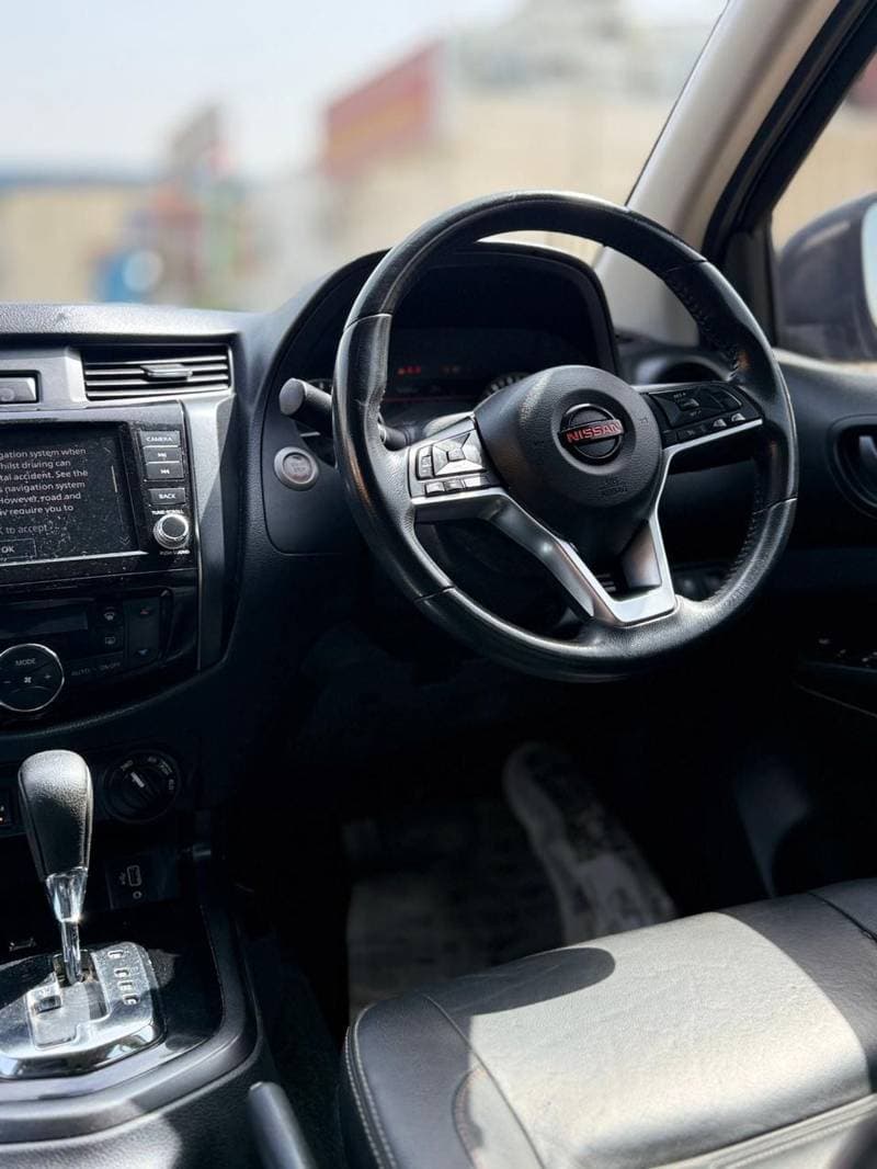 2022 Nissan Navara thumbnail 5