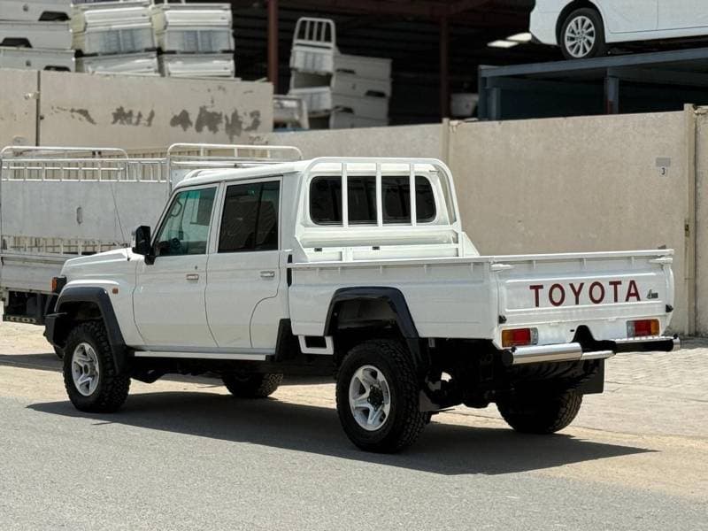 2024 Toyota Land Cruiser thumbnail 2
