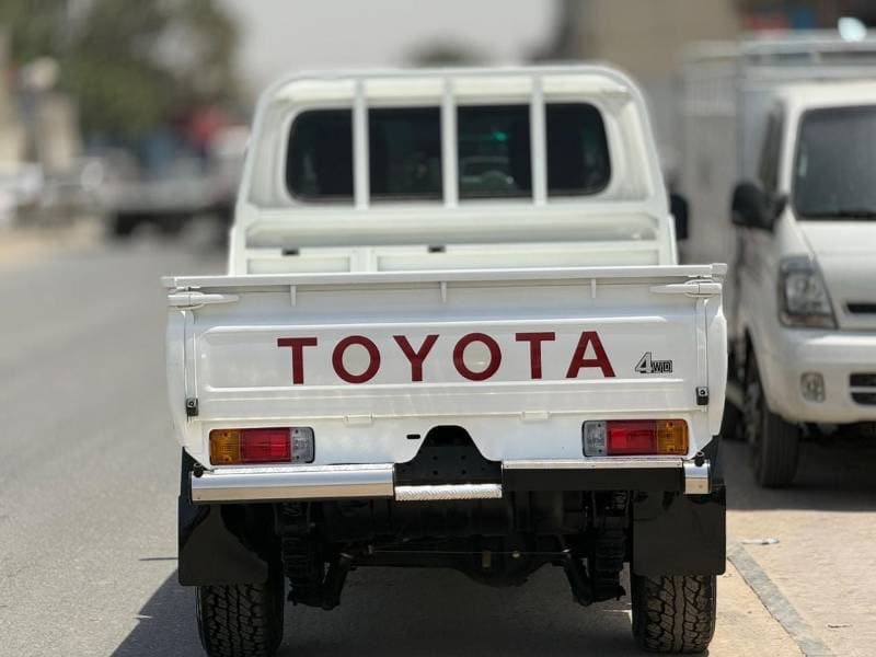 2024 Toyota Land Cruiser thumbnail 4