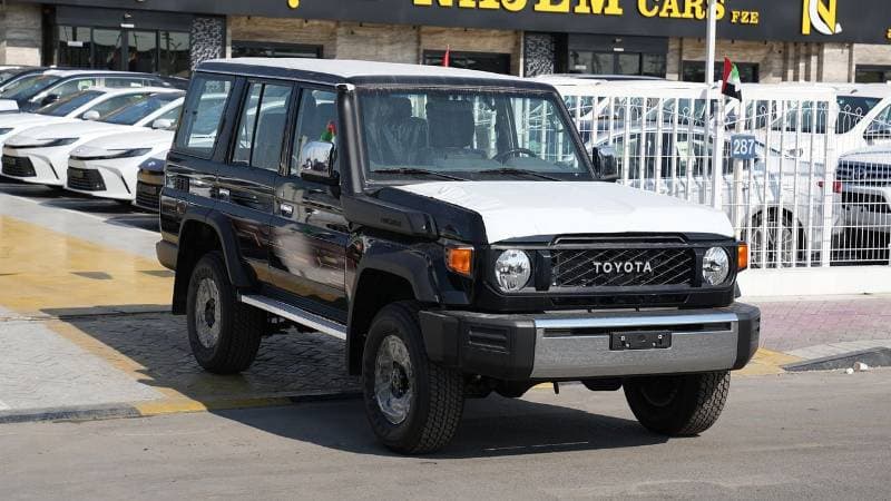 2025 Toyota Land Cruiser 70 LC76 LX