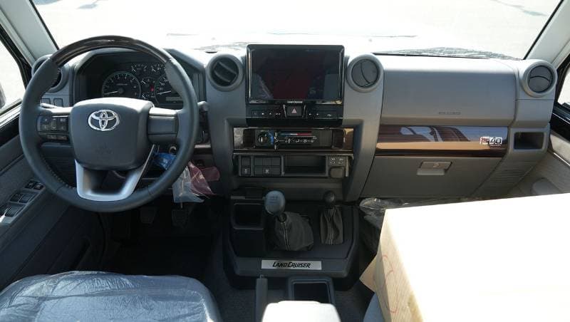 2025 Toyota Land Cruiser 70 LC76 LX thumbnail 8