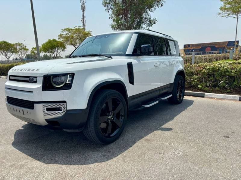 2024 Land Rover Defender 110 HSE P400 thumbnail 2
