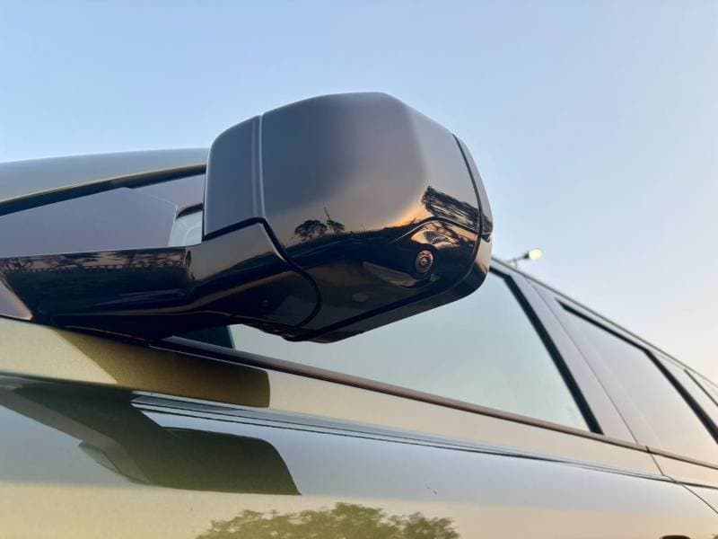 2026 Land Rover Defender 110 X DYNAMIC HSE P400 thumbnail 6