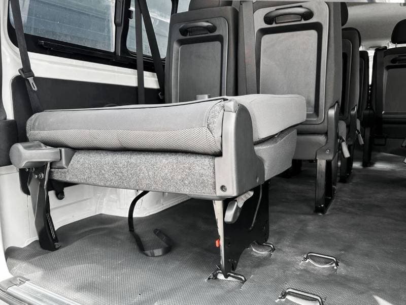 2026 Toyota Hiace DX thumbnail 4