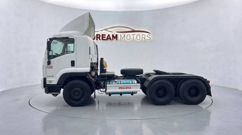 2025 Isuzu FVR thumbnail 2