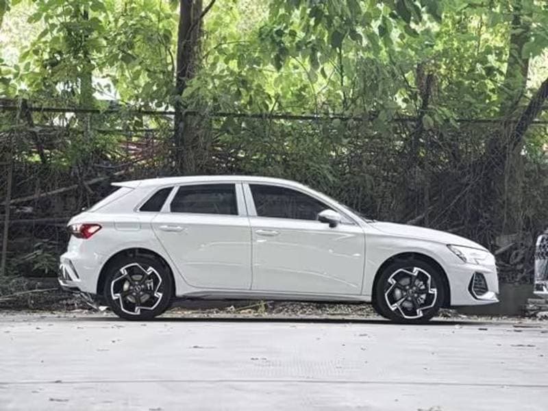 2026 Audi A3 35 TFSI ADVANCED thumbnail 4