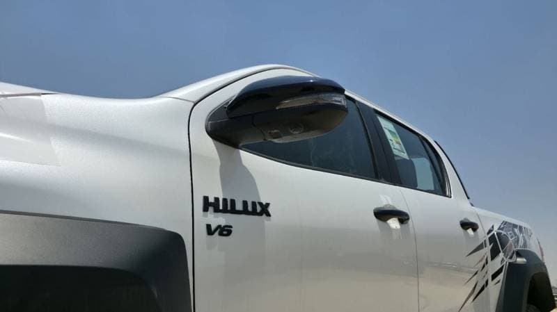 2026 Toyota Hilux GR SPORT thumbnail 5