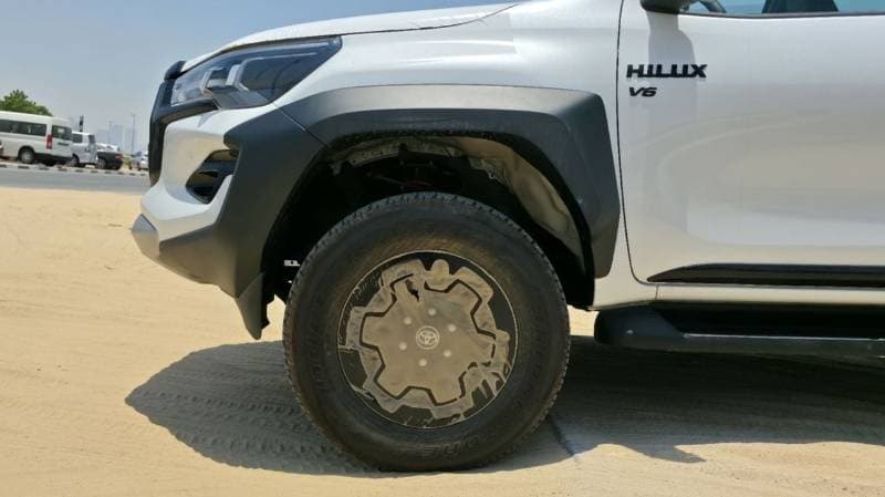 2026 Toyota Hilux GR SPORT thumbnail 6