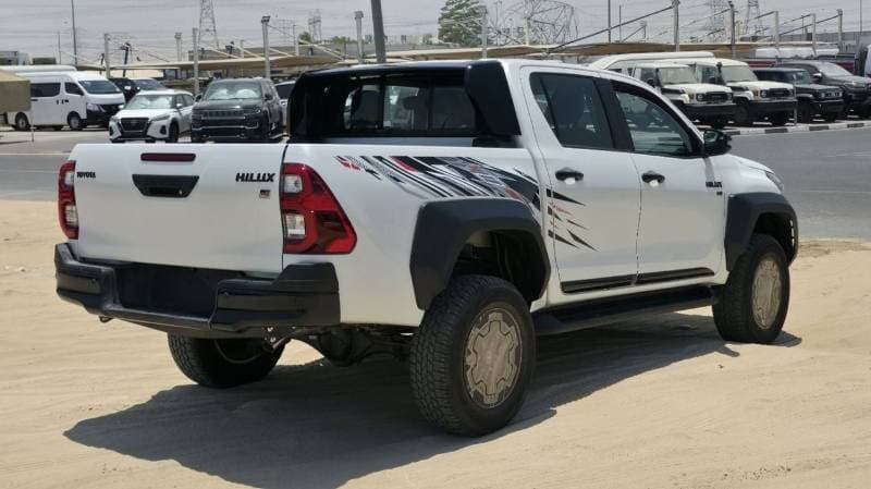 2026 Toyota Hilux GR SPORT thumbnail 3