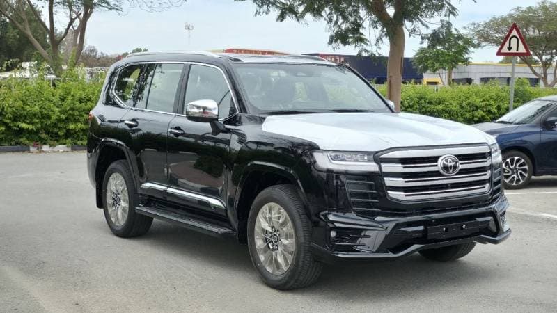 2026 Toyota Land Cruiser VXR thumbnail 2