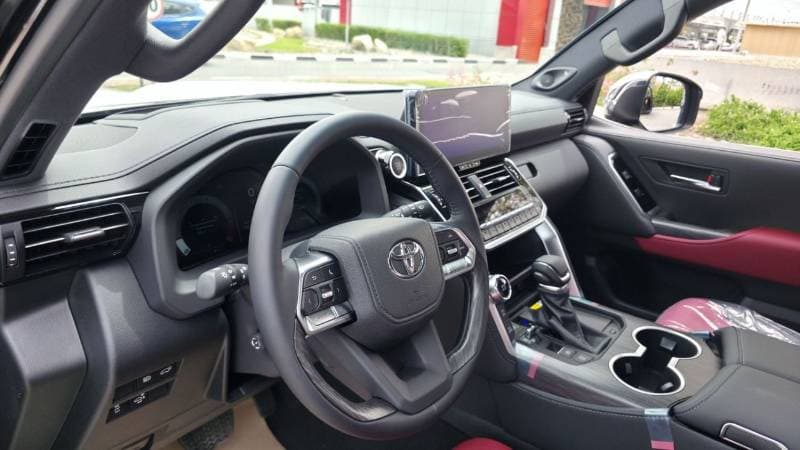 2026 Toyota Land Cruiser VXR thumbnail 8