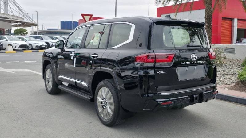 2026 Toyota Land Cruiser VXR thumbnail 5