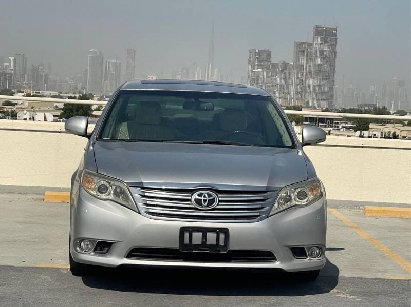 2012 Toyota Avalon LIMITED thumbnail 2