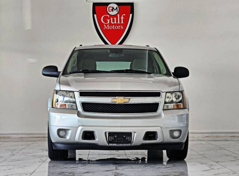 2011 Chevrolet Tahoe LS thumbnail 2
