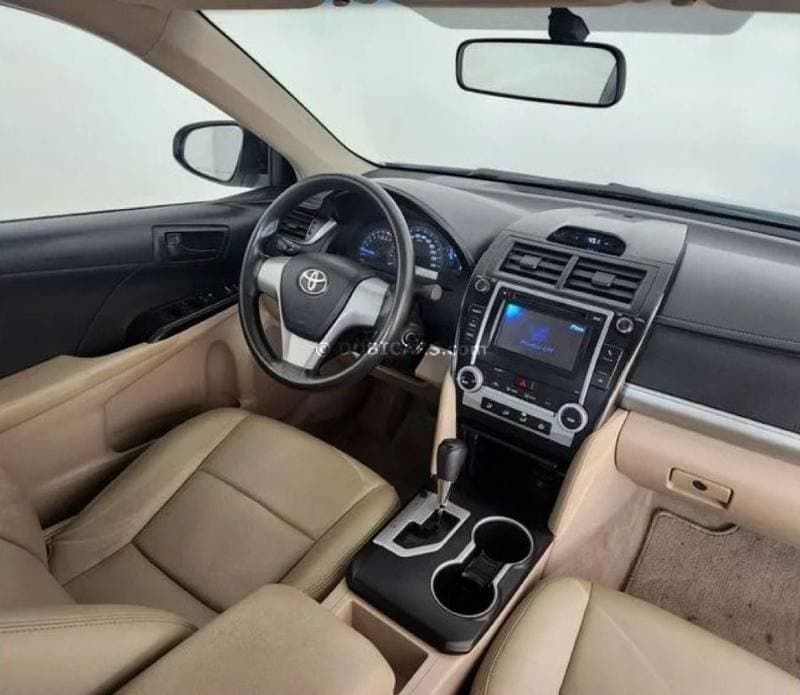 2012 Toyota Camry GLX thumbnail 6
