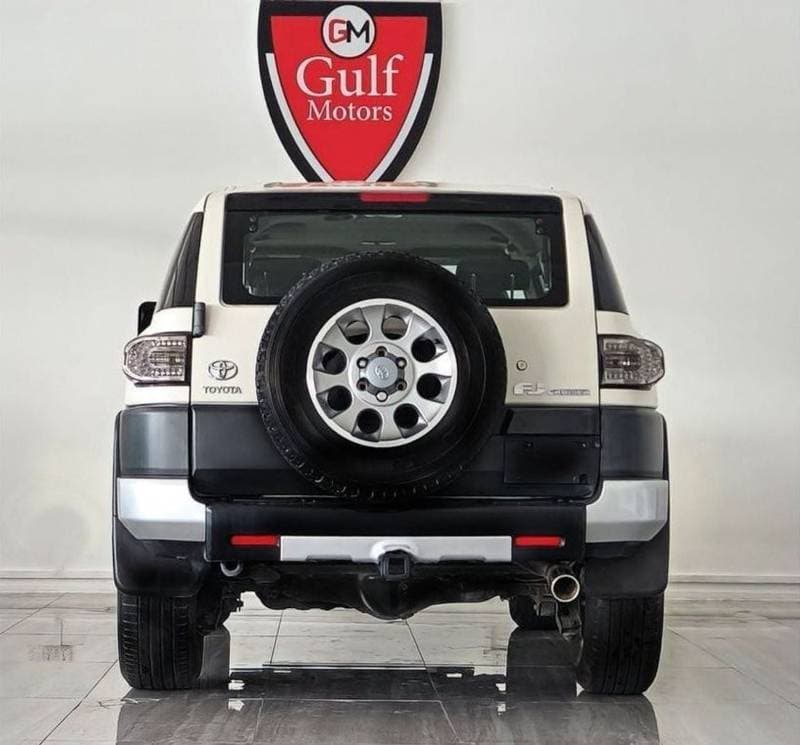 2012 Toyota FJ Cruiser BASE thumbnail 5
