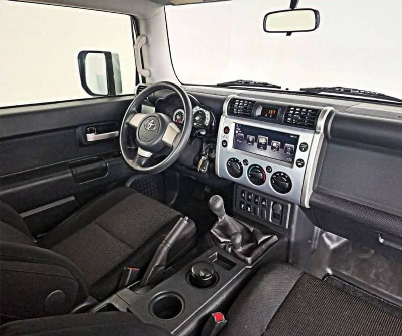 2012 Toyota FJ Cruiser BASE thumbnail 7