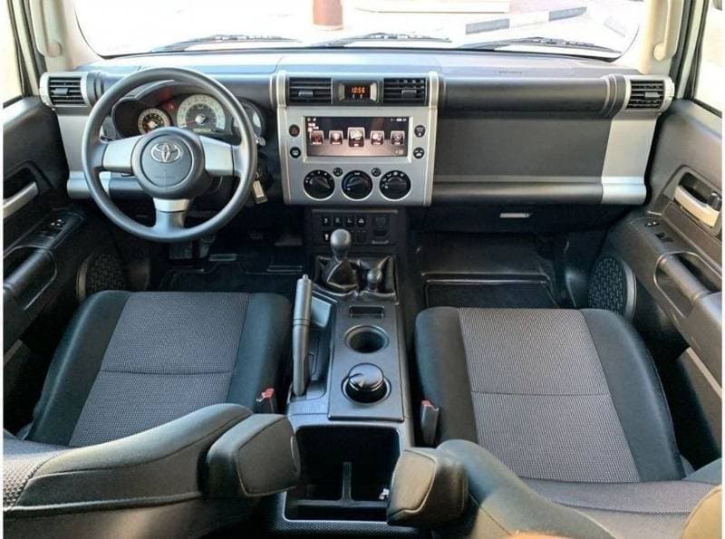 2012 Toyota FJ Cruiser BASE thumbnail 6