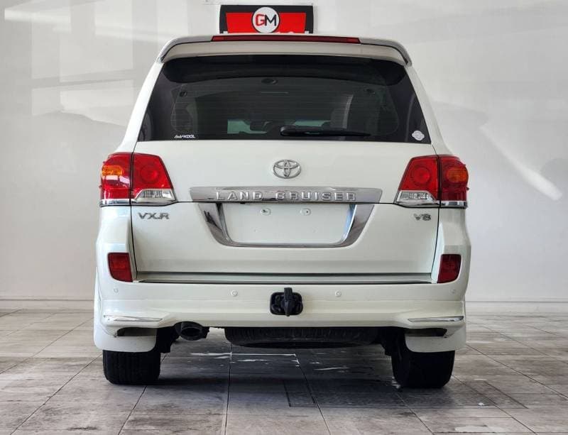 2015 Toyota Land Cruiser VXR thumbnail 5
