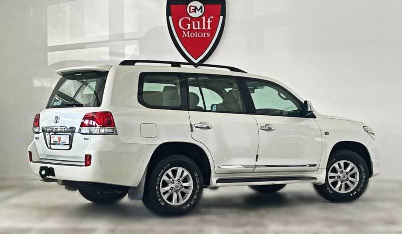 2010 Toyota Land Cruiser GXR thumbnail 4