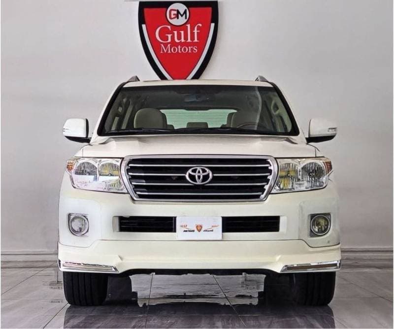 2015 Toyota Land Cruiser GXR thumbnail 2