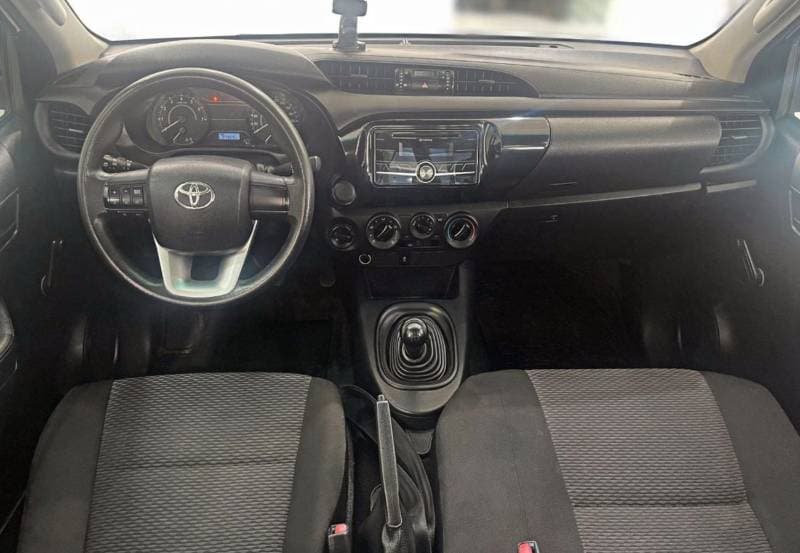 2018 Toyota Hilux GL thumbnail 7