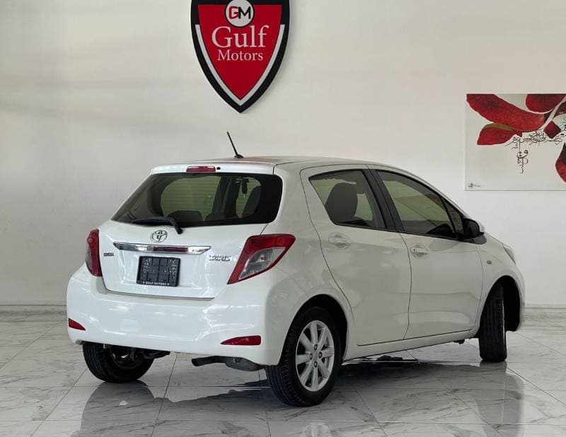 2013 Toyota Yaris BASE thumbnail 5