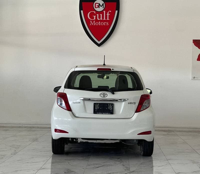 2013 Toyota Yaris BASE thumbnail 4