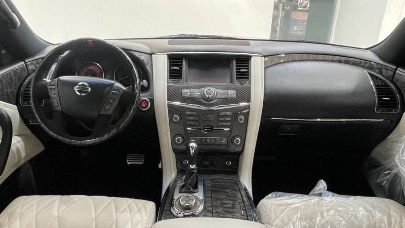 2016 Nissan Patrol NISMO thumbnail 7