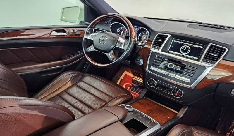 2013 Mercedes Benz GL63 AMG GCC Spec Full option 88000km thumbnail 7
