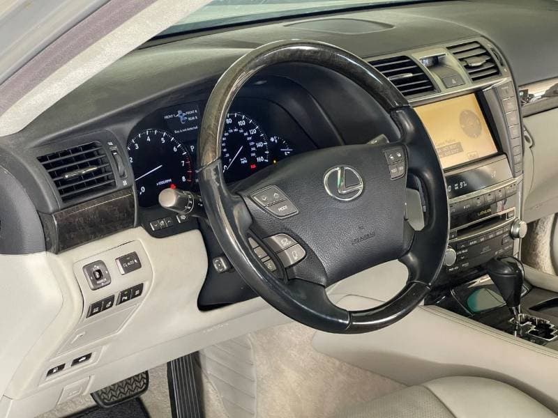 2012 Lexus LS460 PREMIER LWB thumbnail 6